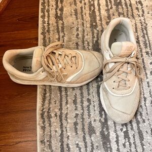 New Balance Sneakers